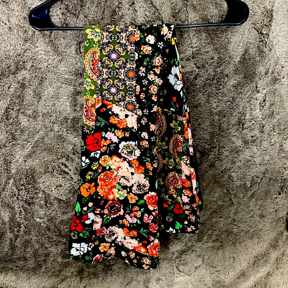 Super Soft Flare Leg Yoga Pants Size Medium